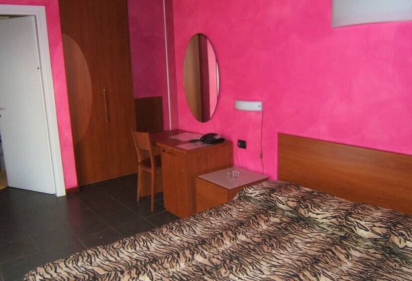 חדר סטנדרט נוף לאגם, Empire Resort