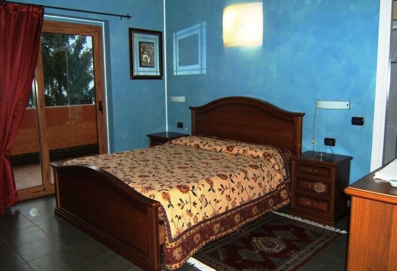 חדר סטנדרט נוף לאגם, Empire Resort