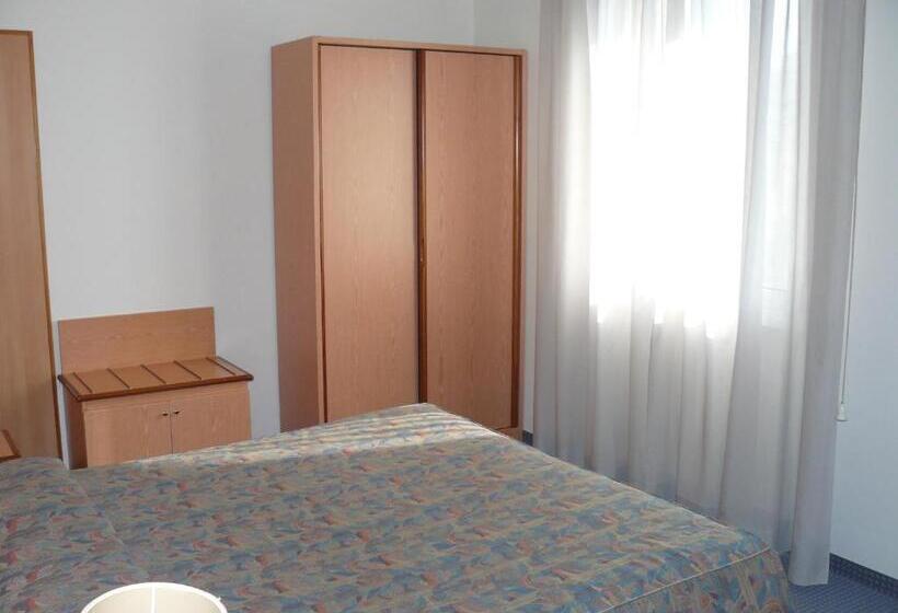 Номер Стандарт, Confidence Hotel Europa