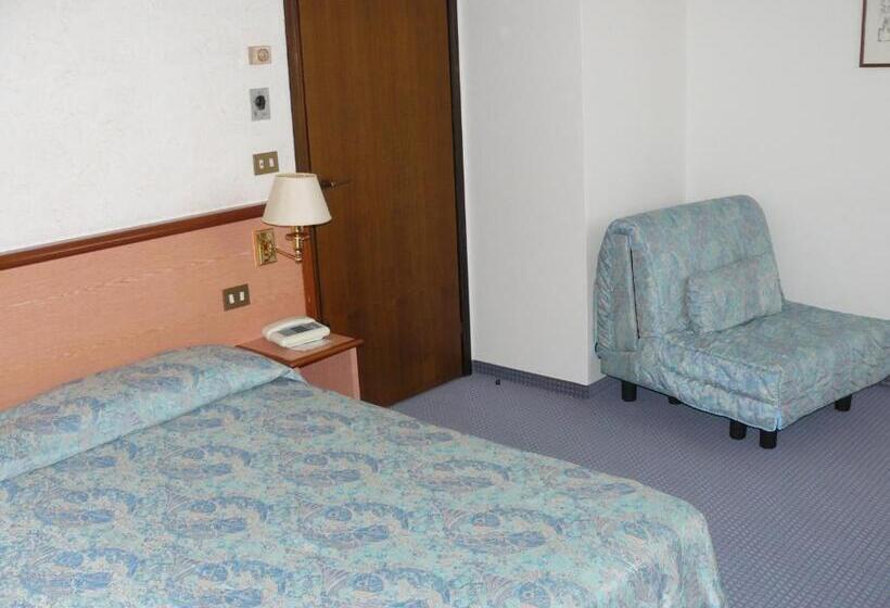 Номер Стандарт, Confidence Hotel Europa