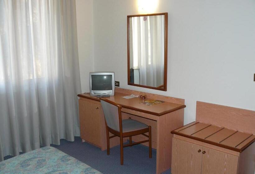 Номер Стандарт, Confidence Hotel Europa