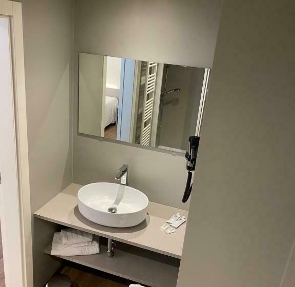 اتاق استاندارد سه نفره, Fly Bike