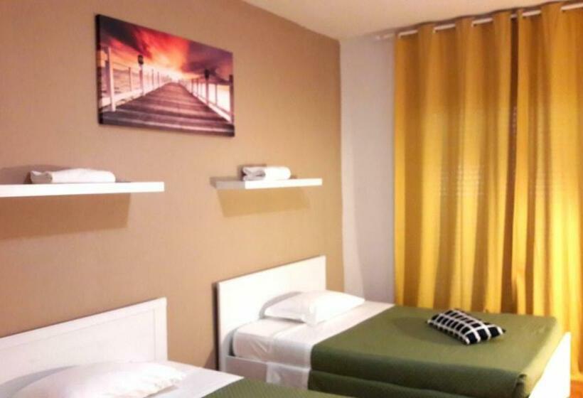 اتاق استاندارد با سرویس بهداشتی مشترک, Guest House Pirelli Milano