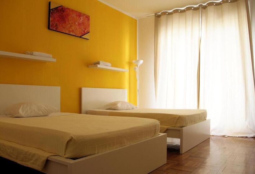 اتاق استاندارد سه تخته با سرویس بهداشتی مشترک, Guest House Pirelli Milano