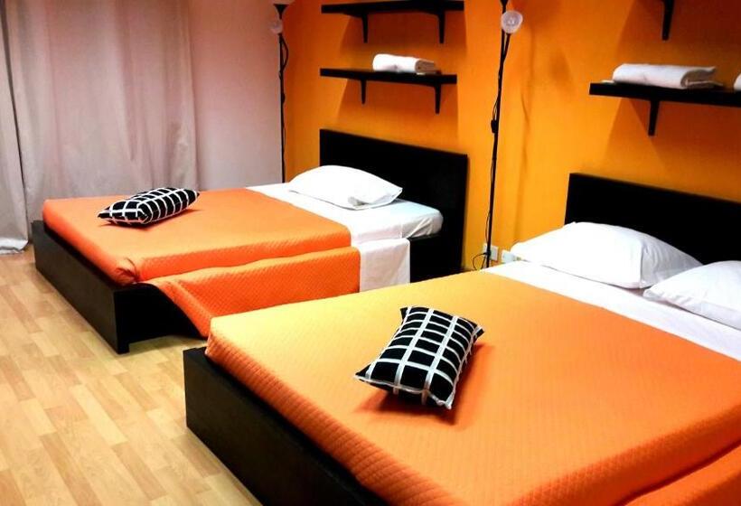 اتاق استاندارد چهارنفره با سرویس بهداشتی مشترک, Guest House Pirelli Milano
