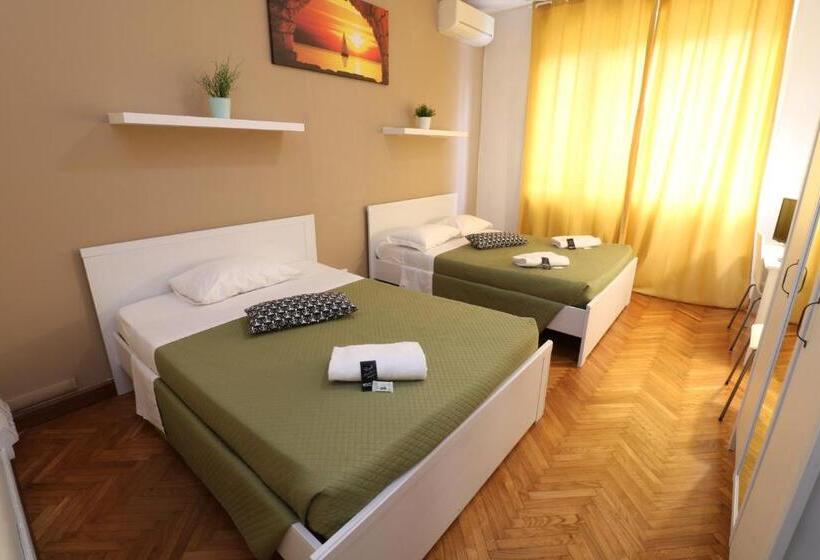 اتاق استاندارد با سرویس بهداشتی مشترک, Guest House Pirelli Milano