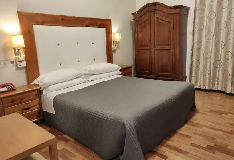 Habitació Estàndard, Il Rustichello