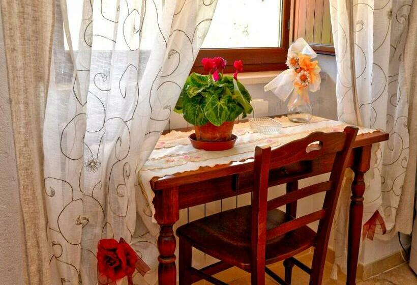 اتاق استاندارد, La Piana Degli Ulivi