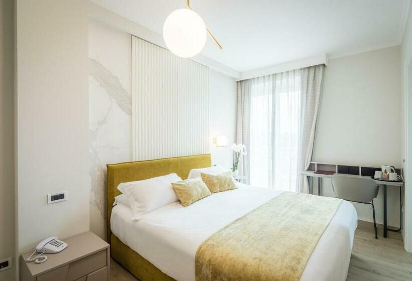 スーペリアールーム, Luna