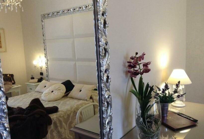 スーペリアールーム, Luna