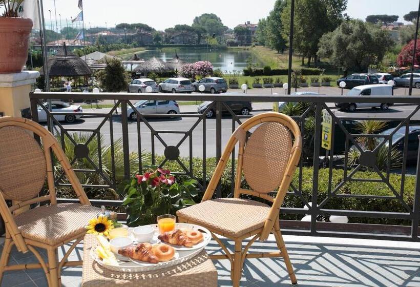 トリプルクラシックルーム, Luna