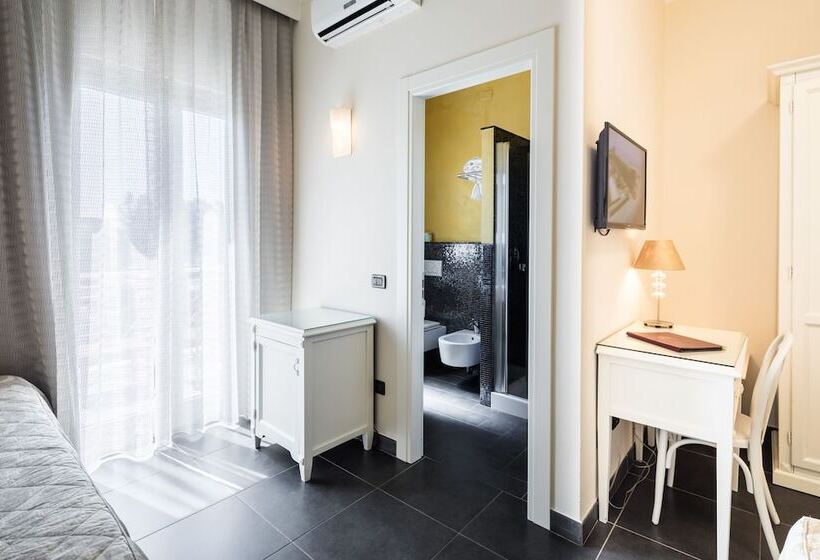 スーペリアールーム, Luna