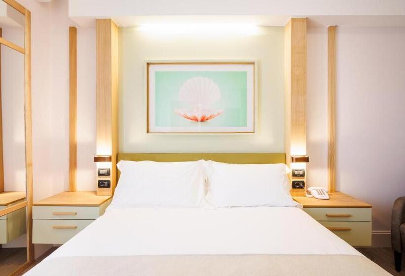 スーペリアールーム, Luna