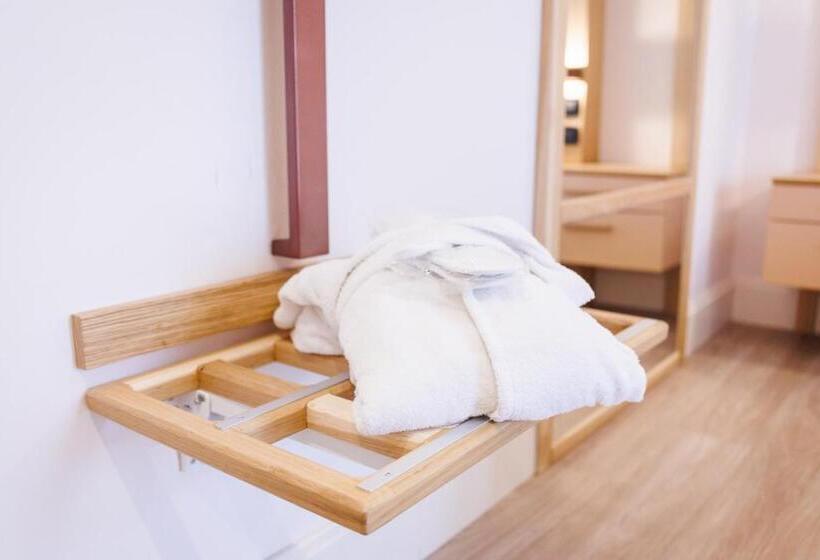 スーペリアールーム, Luna