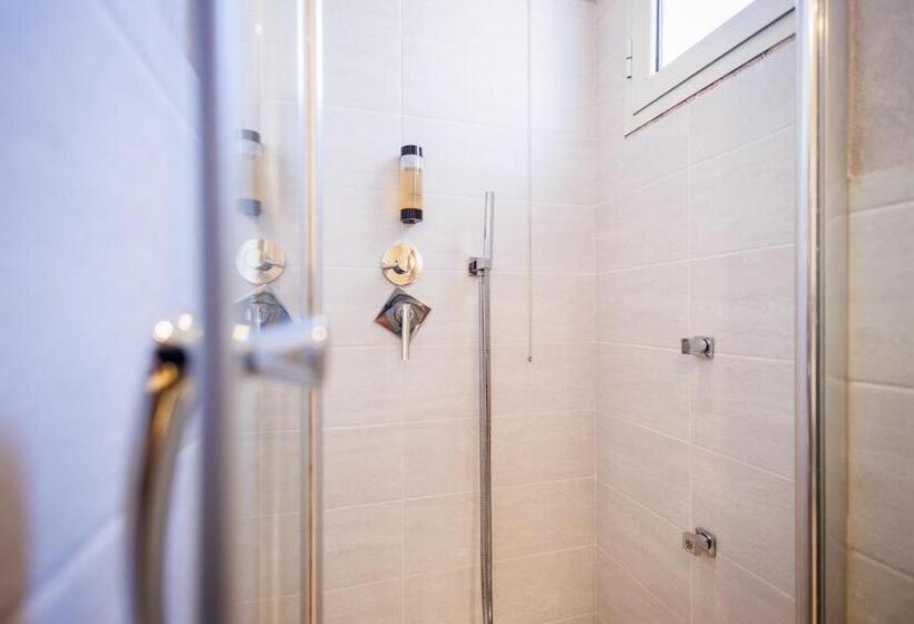 スーペリアールーム, Luna