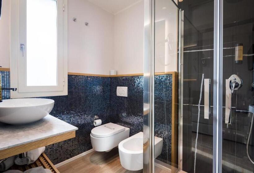 トリプルクラシックルーム, Luna