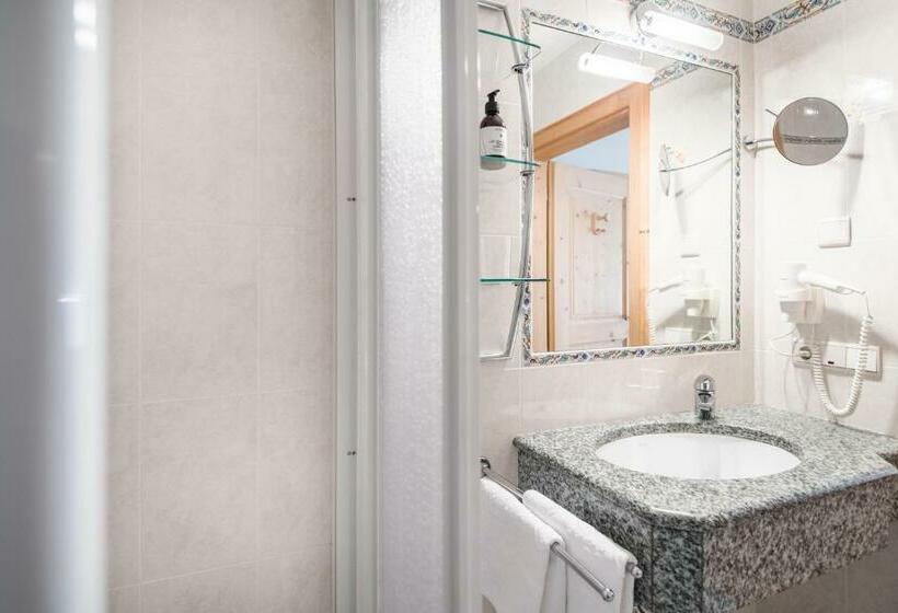 스탠다드 발코니 룸, Mareo Dolomites