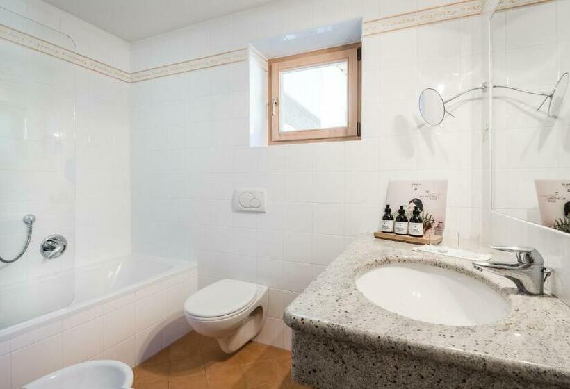 스탠다드 발코니 룸, Mareo Dolomites