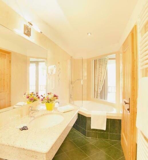 스탠다드 발코니 룸, Mareo Dolomites