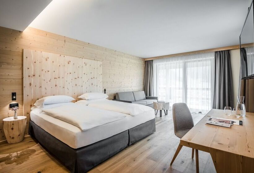 디럭스 룸, Mareo Dolomites