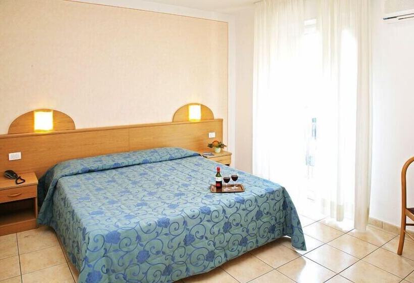 חדר קומפורט, Marina