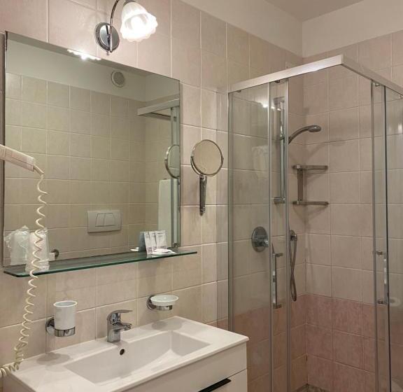 Номер Economy, Mary Rose