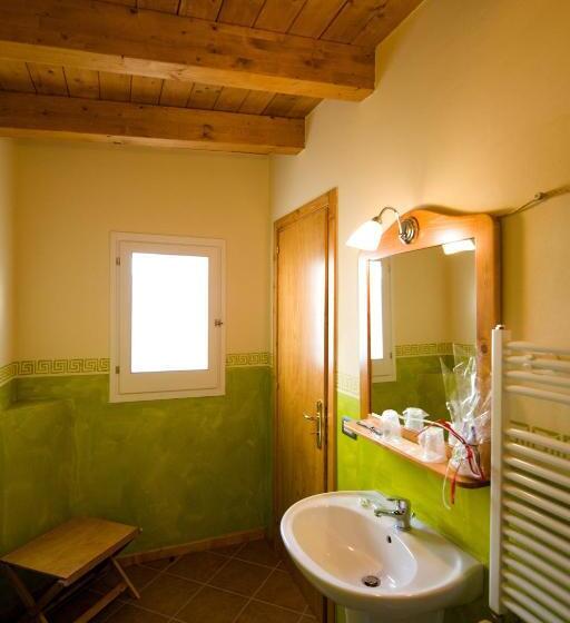 标准三人间, Olympo