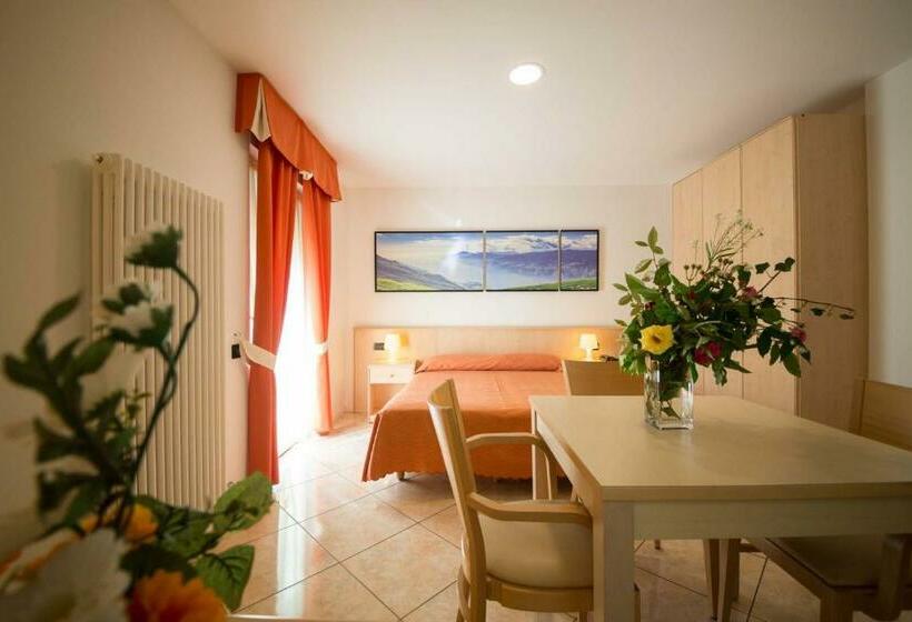 חדר סטנדרט עם מרפסת, Residence Hotel Miralago