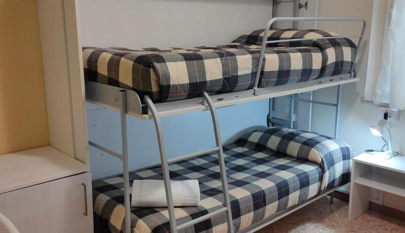 Connecting 1 Bedroom Apartment, Ristorante Miramare