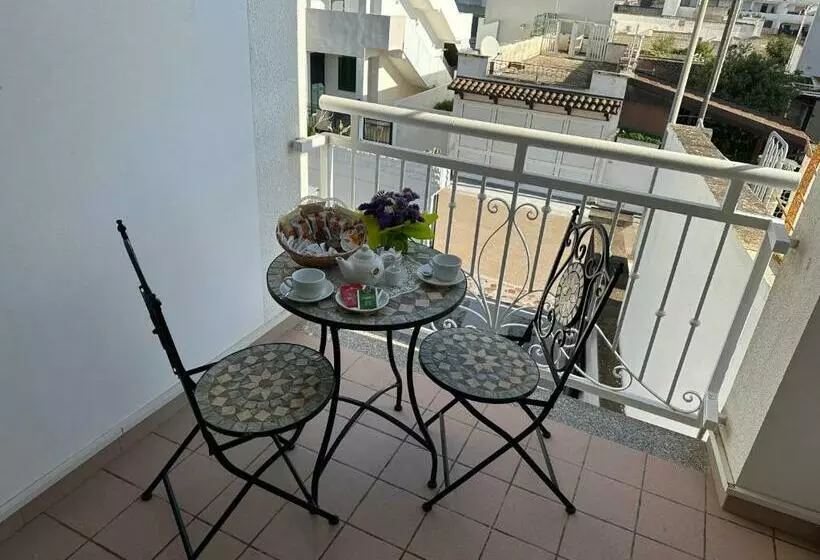 اتاق استاندارد, Porto Cesareo
