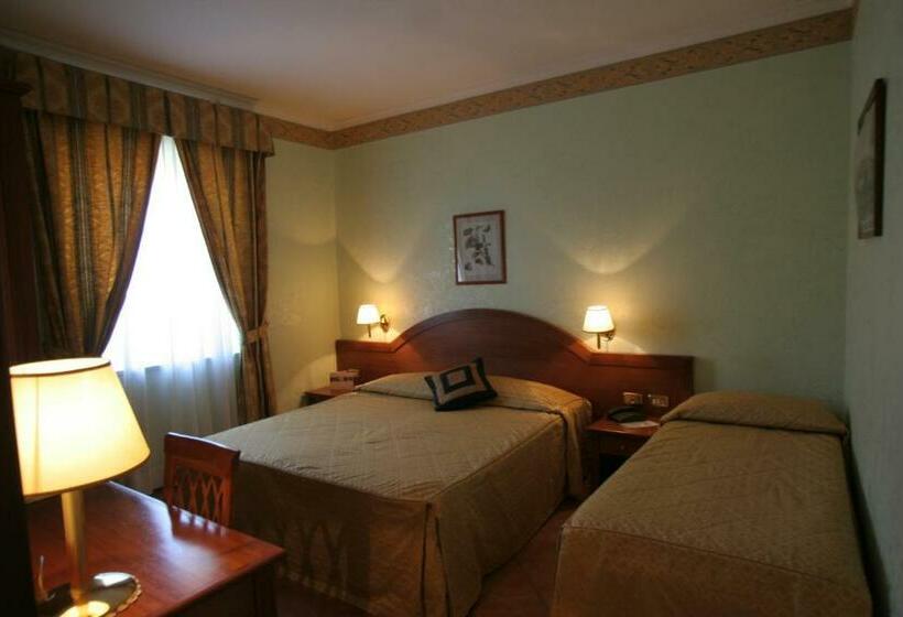 اتاق استاندارد سه نفره, Squarciarelli