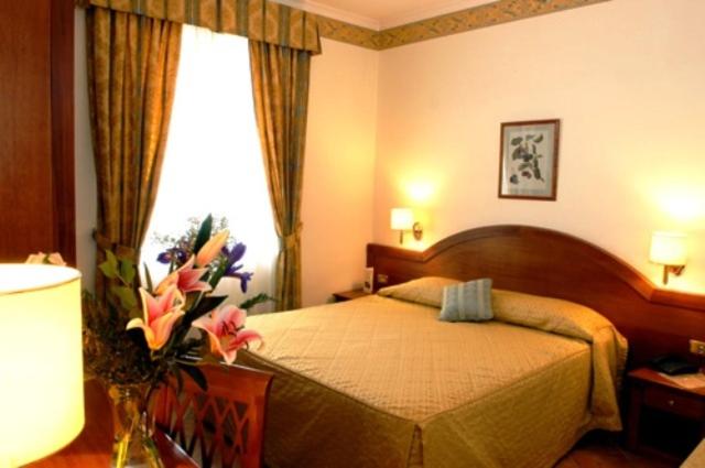 اتاق استاندارد, Squarciarelli