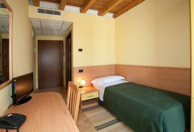 חדר סטנדרט יחיד, Valbrenta