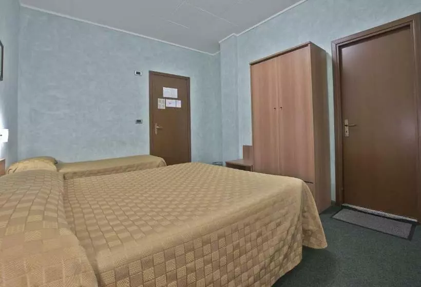 Standard Kolmen Hengen Huone, Valentini Inn