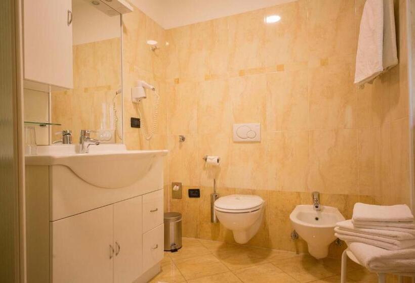 סטודיו סטנדרט עם מרפסת, Residence Hotel Miralago