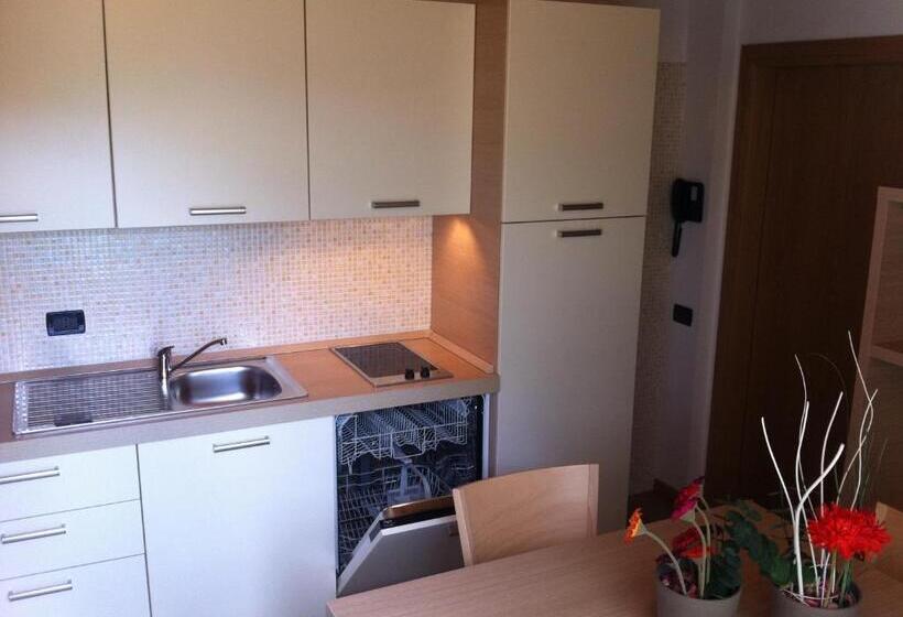 דירה בת חדר שינה 1 עם מרפסת, Residence Hotel Miralago