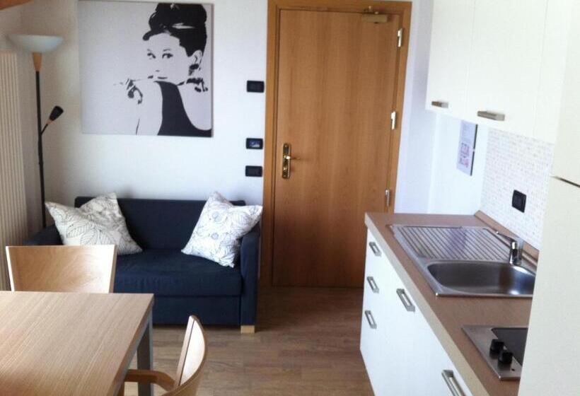 דירה בת חדר שינה 1 עם מרפסת, Residence Hotel Miralago