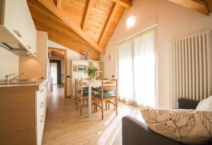 דירה בת חדר שינה 1 עם מרפסת, Residence Hotel Miralago