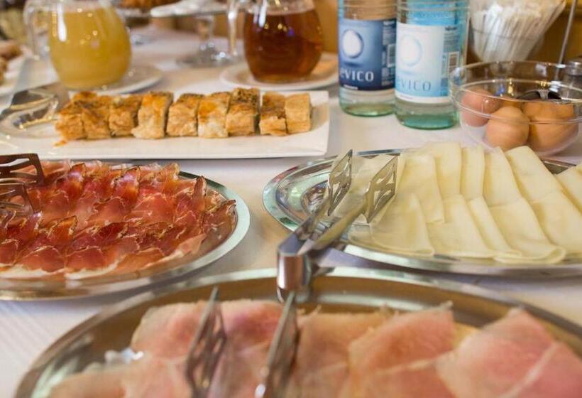 חדר סטנדרט לשלושה, Residence Hotel Miralago