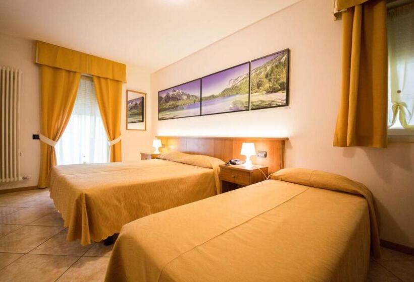 Номер Стандарт Трехместный, Residence Hotel Miralago