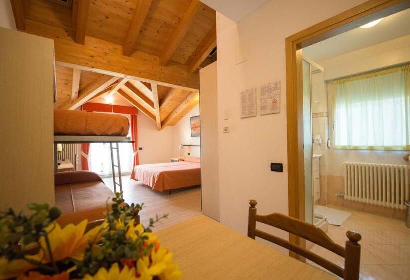 סטודיו סטנדרט עם מרפסת, Residence Hotel Miralago