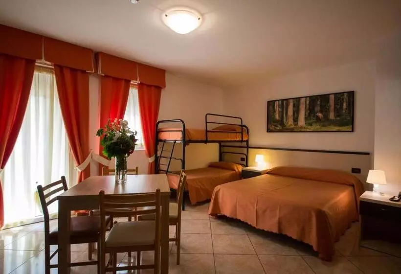 Standard-studio Parveke, Residence Hotel Miralago