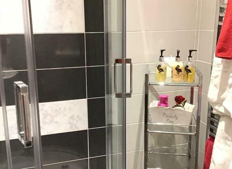 패밀리 룸, Garron View