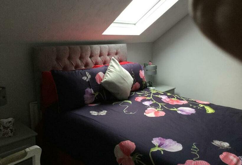 패밀리 룸, Garron View