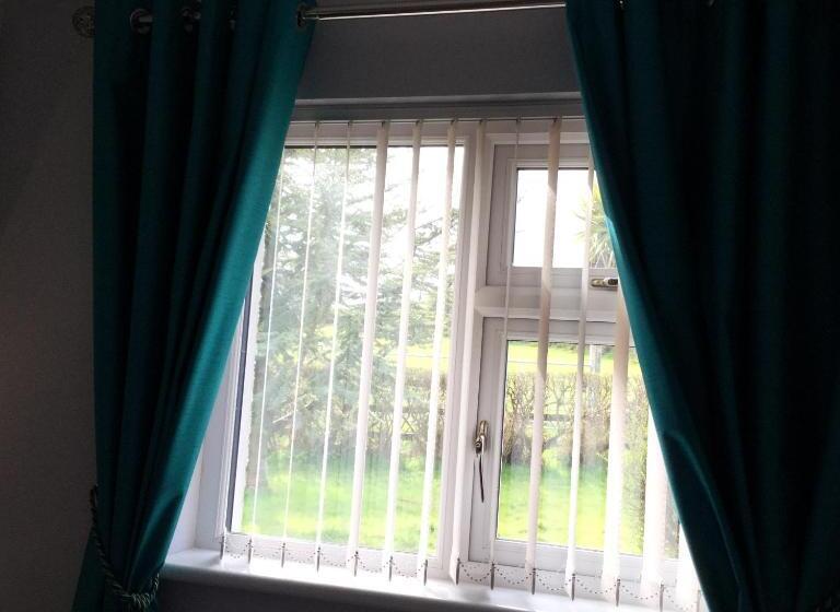 스탠다드 룸 공동 욕실, Garron View