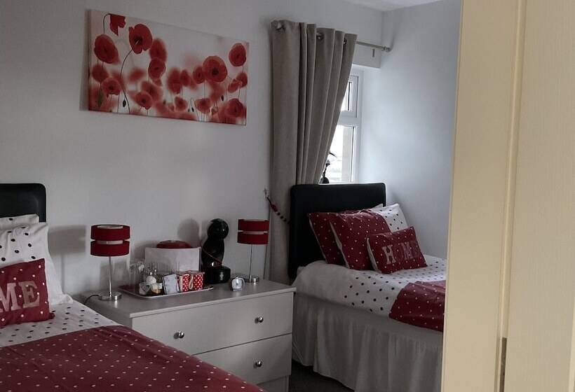 패밀리 룸, Garron View