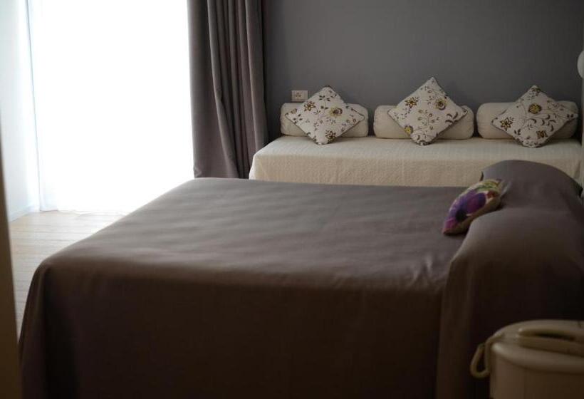 חדר קומפורט, Aromi Piccolo