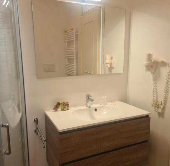 شقة غرفة واحدة, Aromi Piccolo