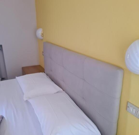 شقة غرفة واحدة, Aromi Piccolo