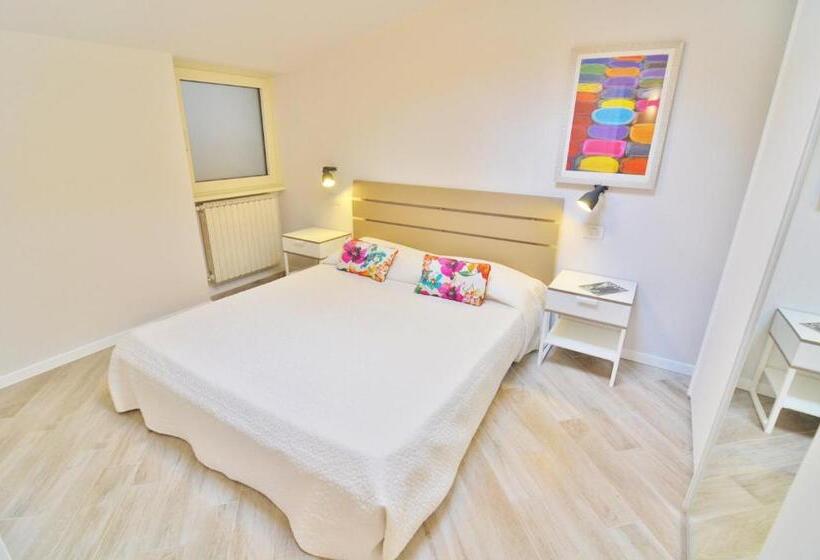 דירת פנטהאוז 1 חדרי שינה, Aromi Piccolo